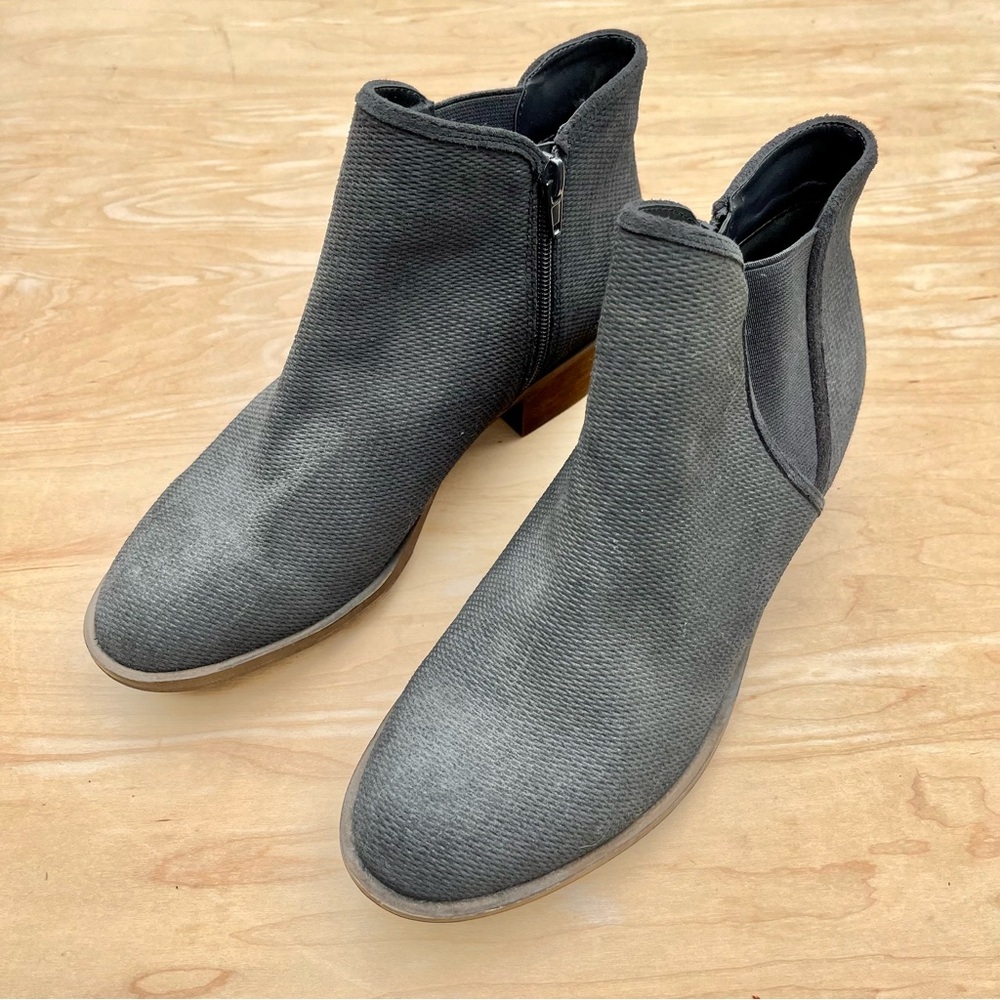 KENZIE Gerona Boots Grey Women's 9M Short‎ Ankle Classic Staple Capsule Suede
